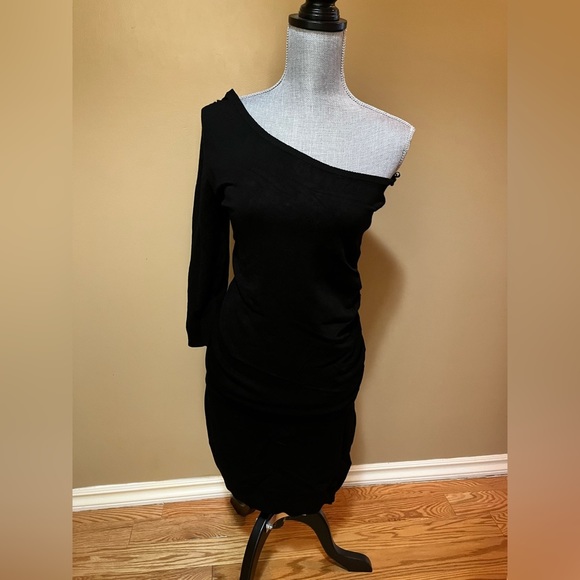 One Sleeve Black Le Chateau Dress - Picture 2 of 6